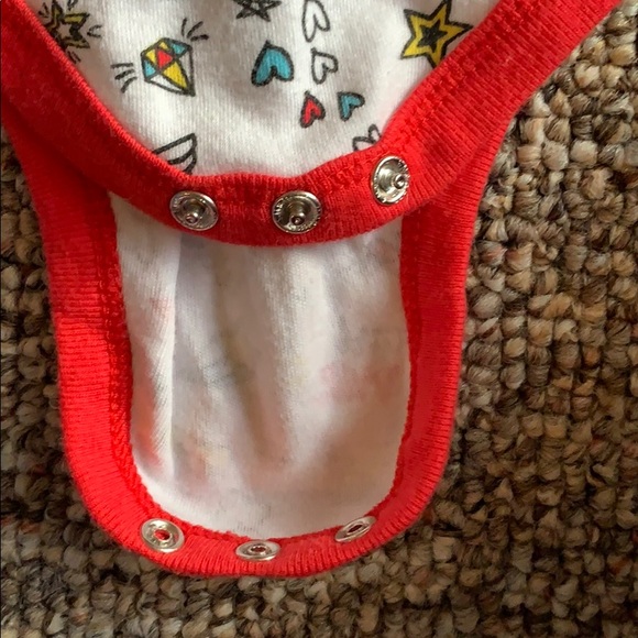 Onsie - Picture 3 of 4